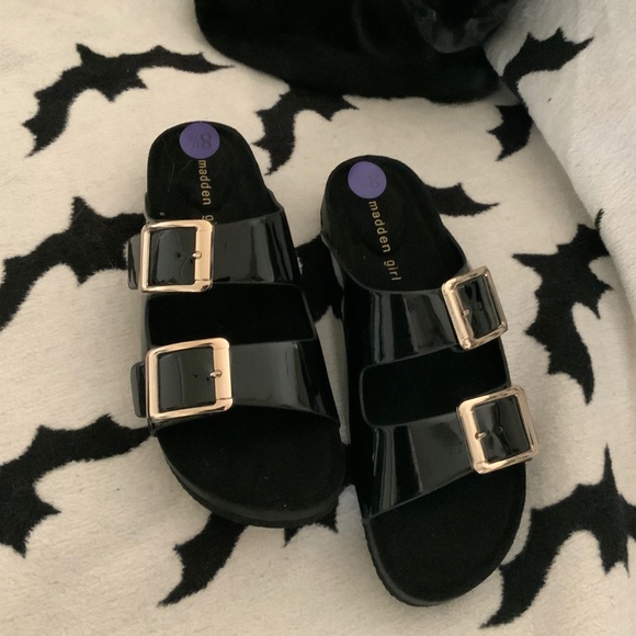 Brand new Madden girl black patent slip on sandals - Picture 2 of 5